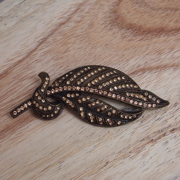 Vintage Jewelry - ✨ HP ✨VTG Bronze Amber Glass Crystal Leaf Brooch